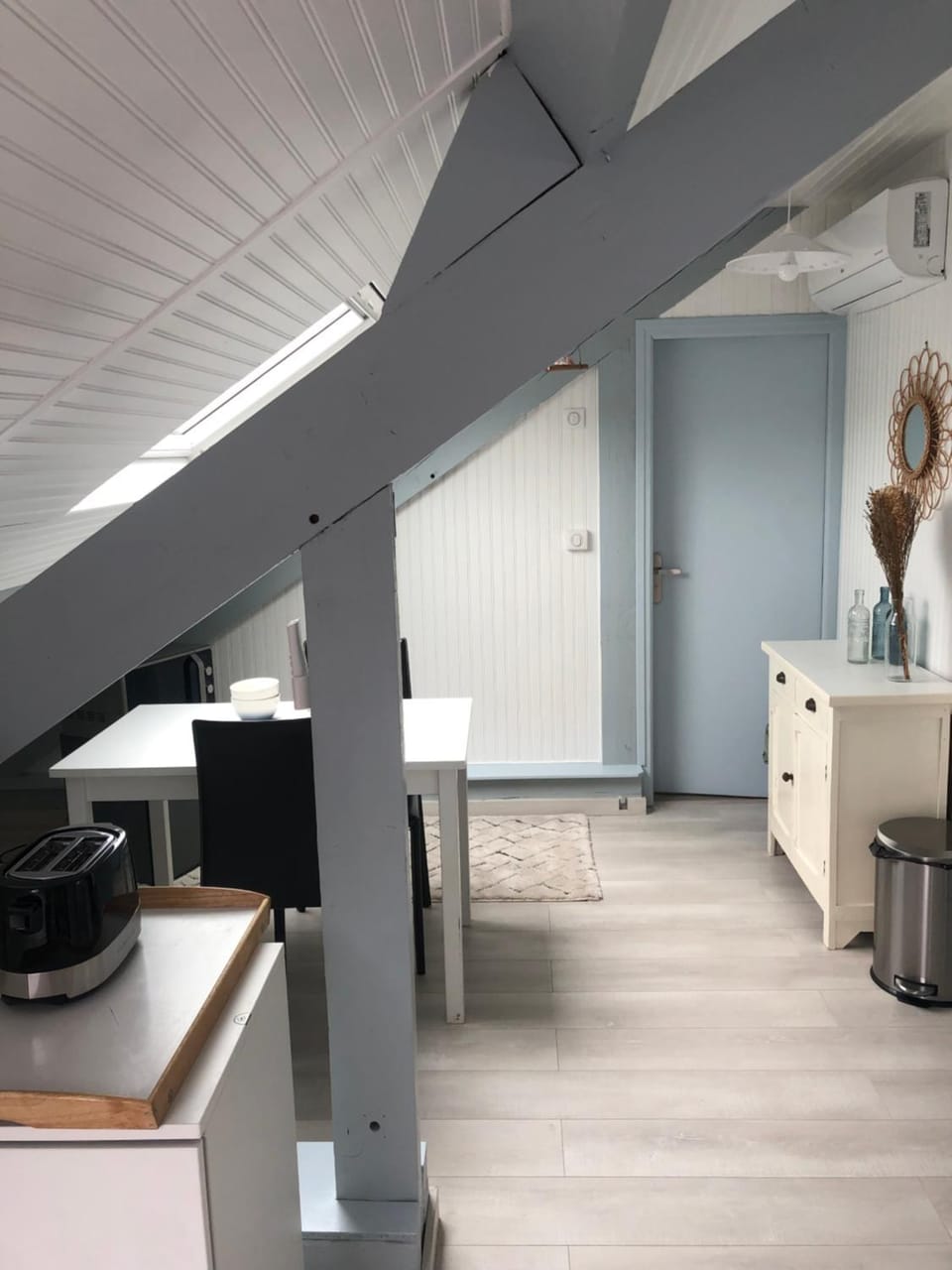 Chez Blandine - jolie chambre et mezzanine climatisées proche UTT infrastructures sportives Bed and Breakfast in Grand Est