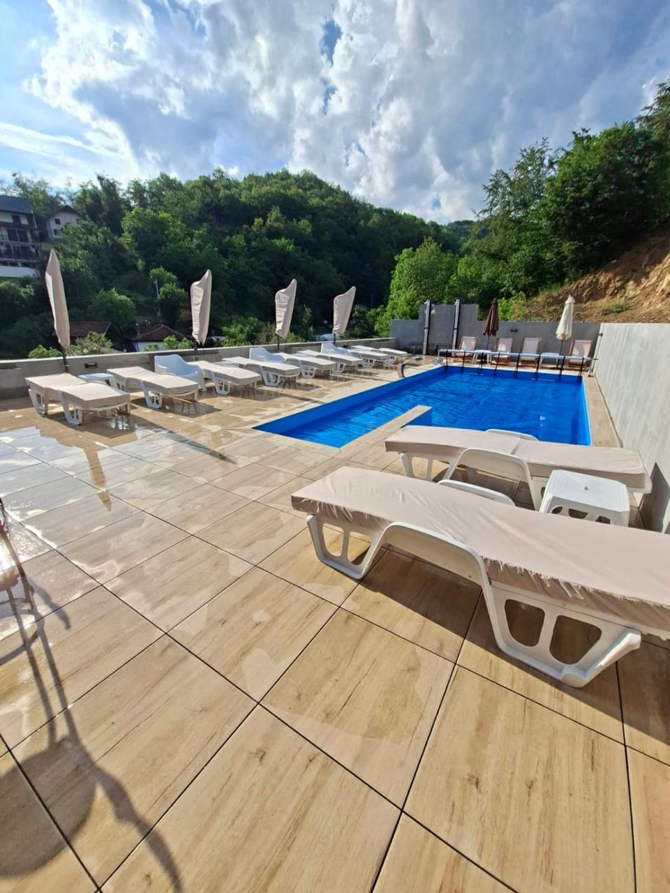 Swimming pool