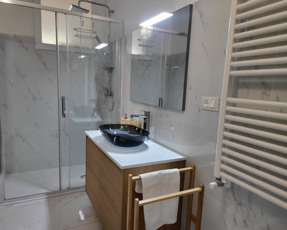 Shower, Bathroom