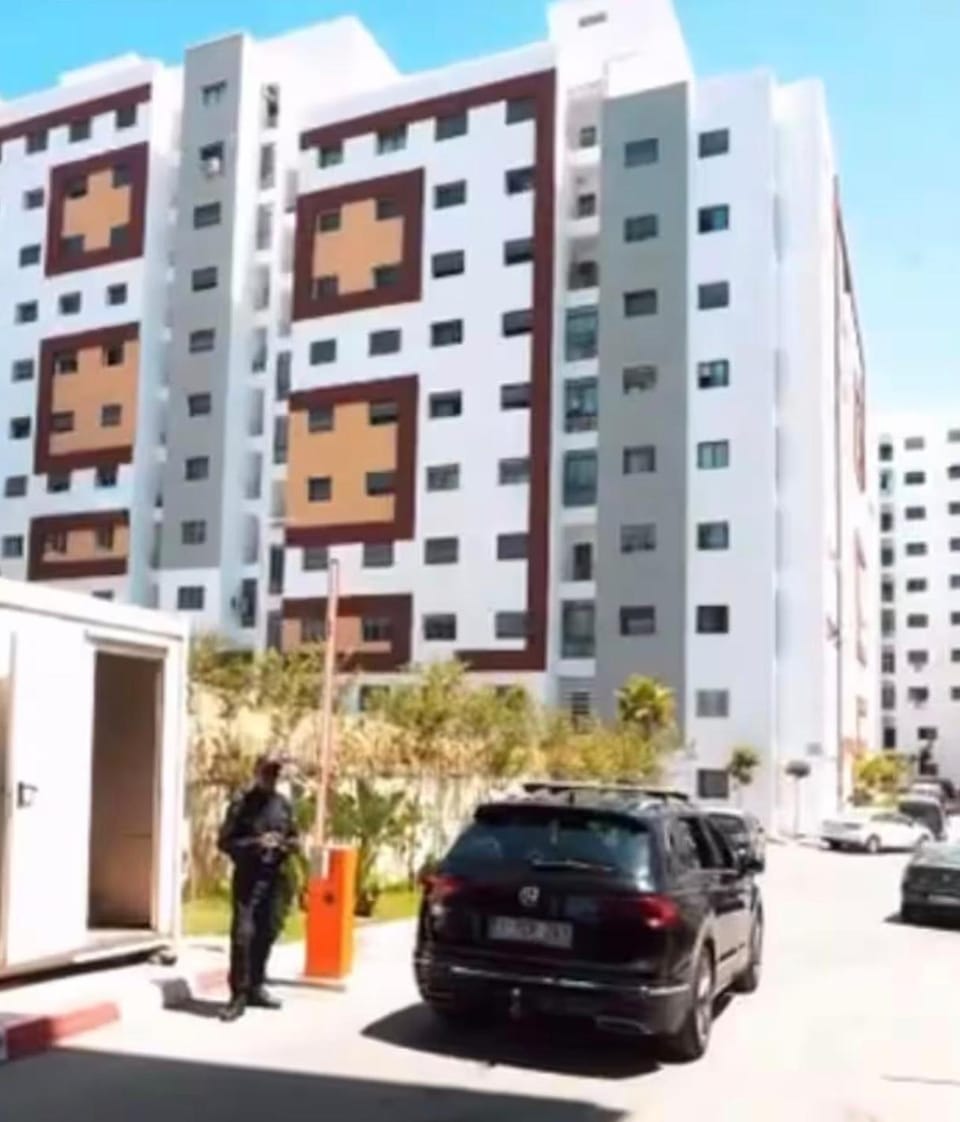 Appartement au rez de chaussée avec Wifi et propreté garantie Apartment in Tangier