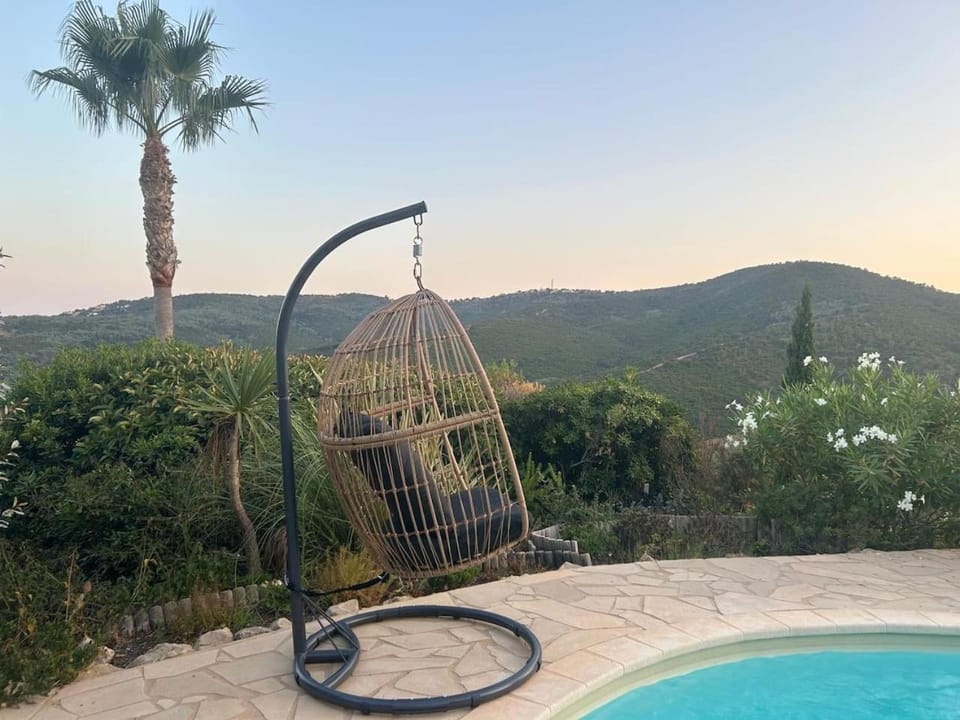 Day, Natural landscape, Hot Tub, Mountain view, Pool view, Swimming pool