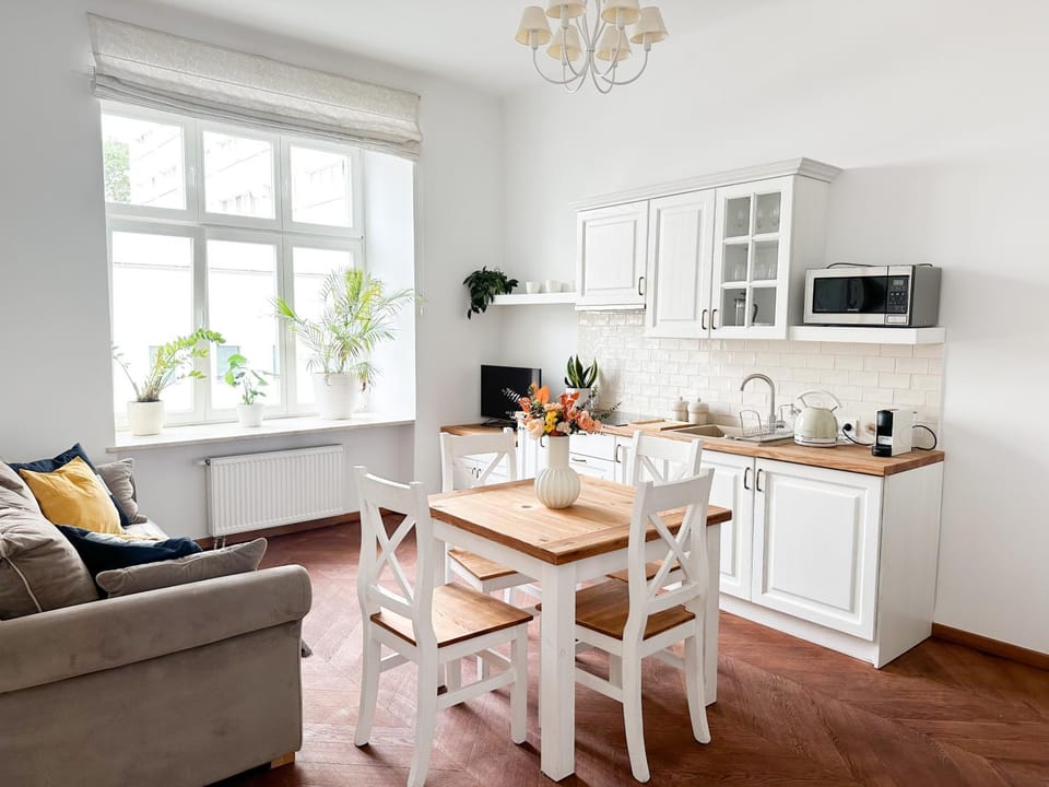 Food and drinks, Dining area, Food, stove