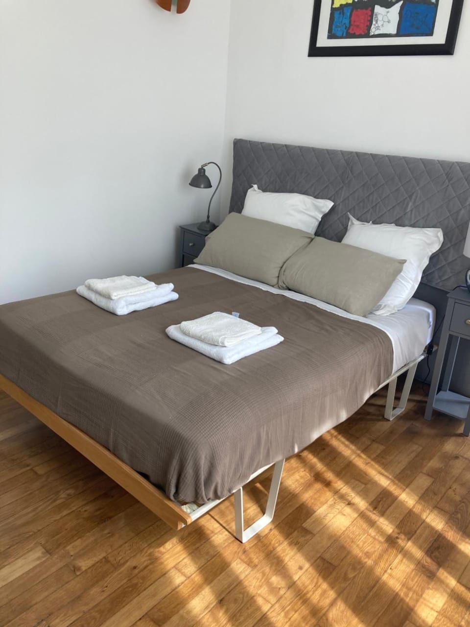 Bed, Photo of the whole room