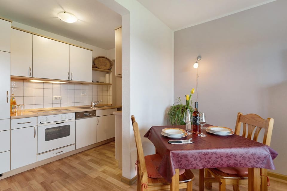 Property building, Kitchen or kitchenette, Living room