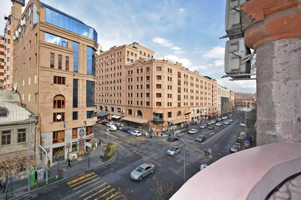 Amiryan street, 1 bedroom Luxe apartment with balcony Apartment in Yerevan