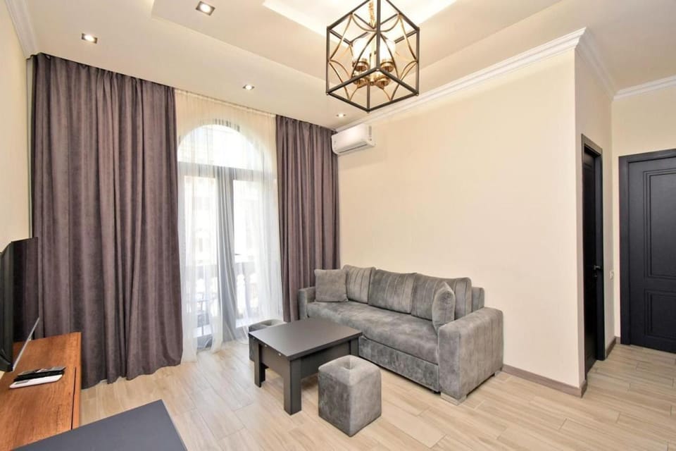 Amiryan street, 1 bedroom Luxe apartment with balcony Apartment in Yerevan