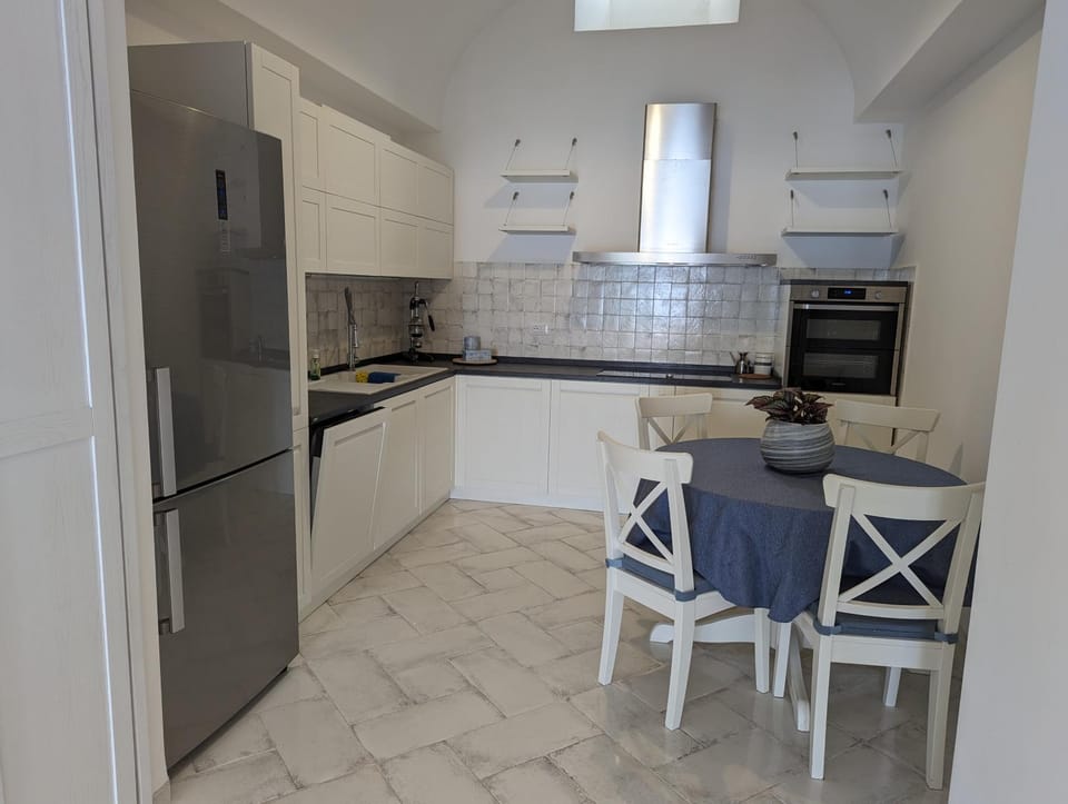 Kitchen or kitchenette, Dining area, dishwasher, oven, stove, toaster