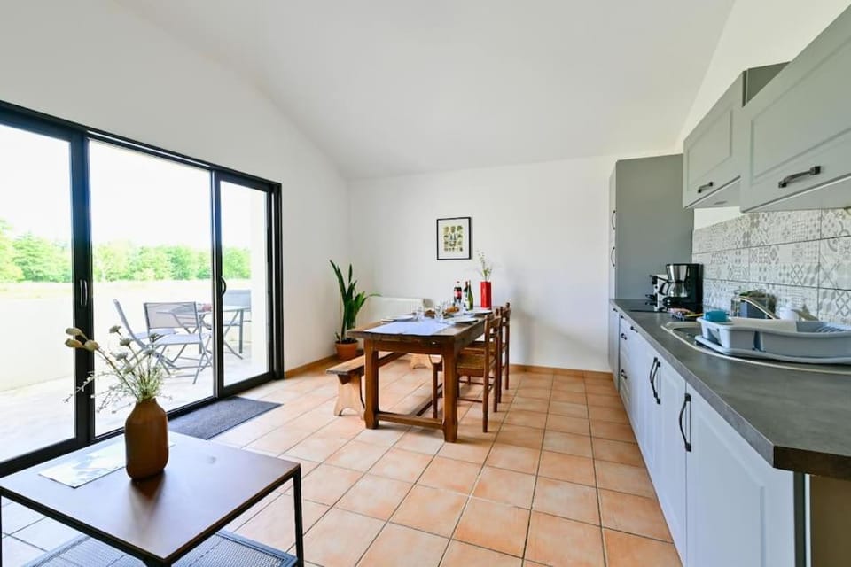 Patio, Kitchen or kitchenette, Dining area, stove