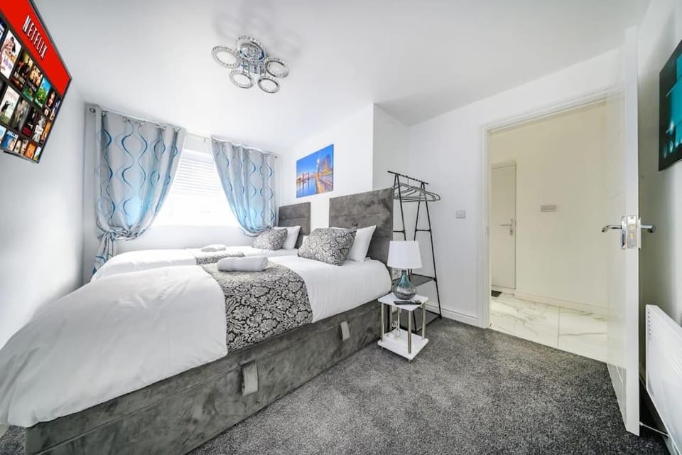 16FM For your Relaxed & Cosy stay with Free Parking and Free Wifi House in Leeds