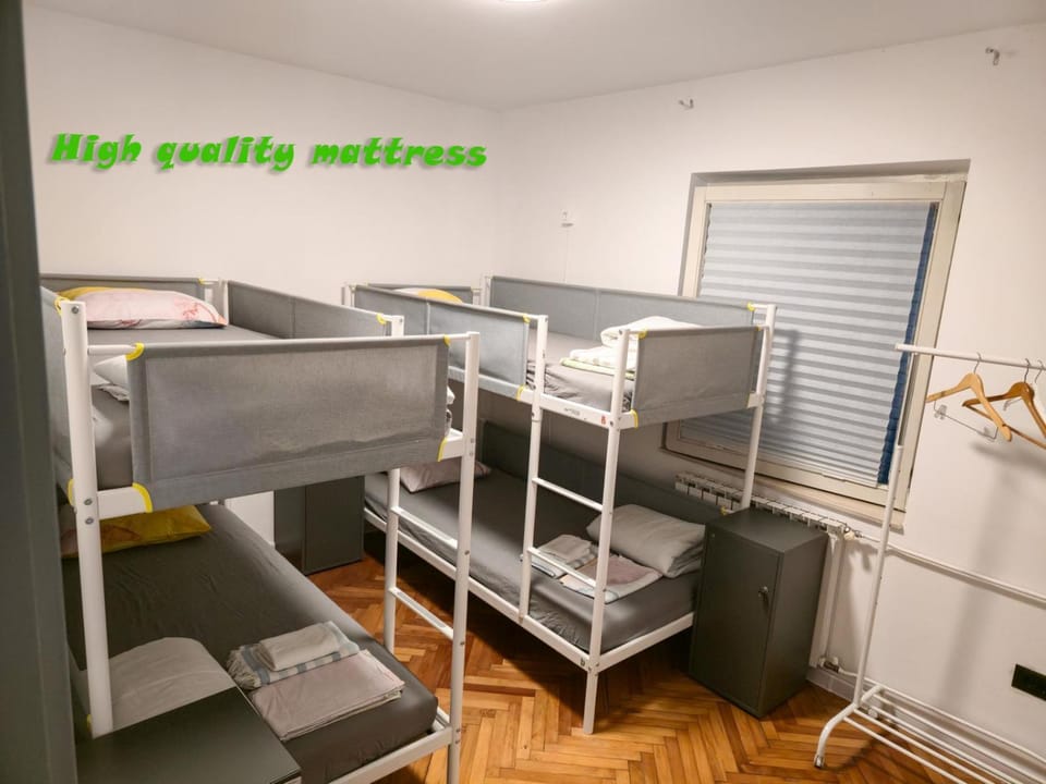 Bed, Bedroom, bunk bed