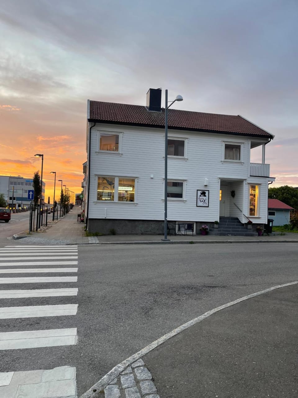 Property building, Location