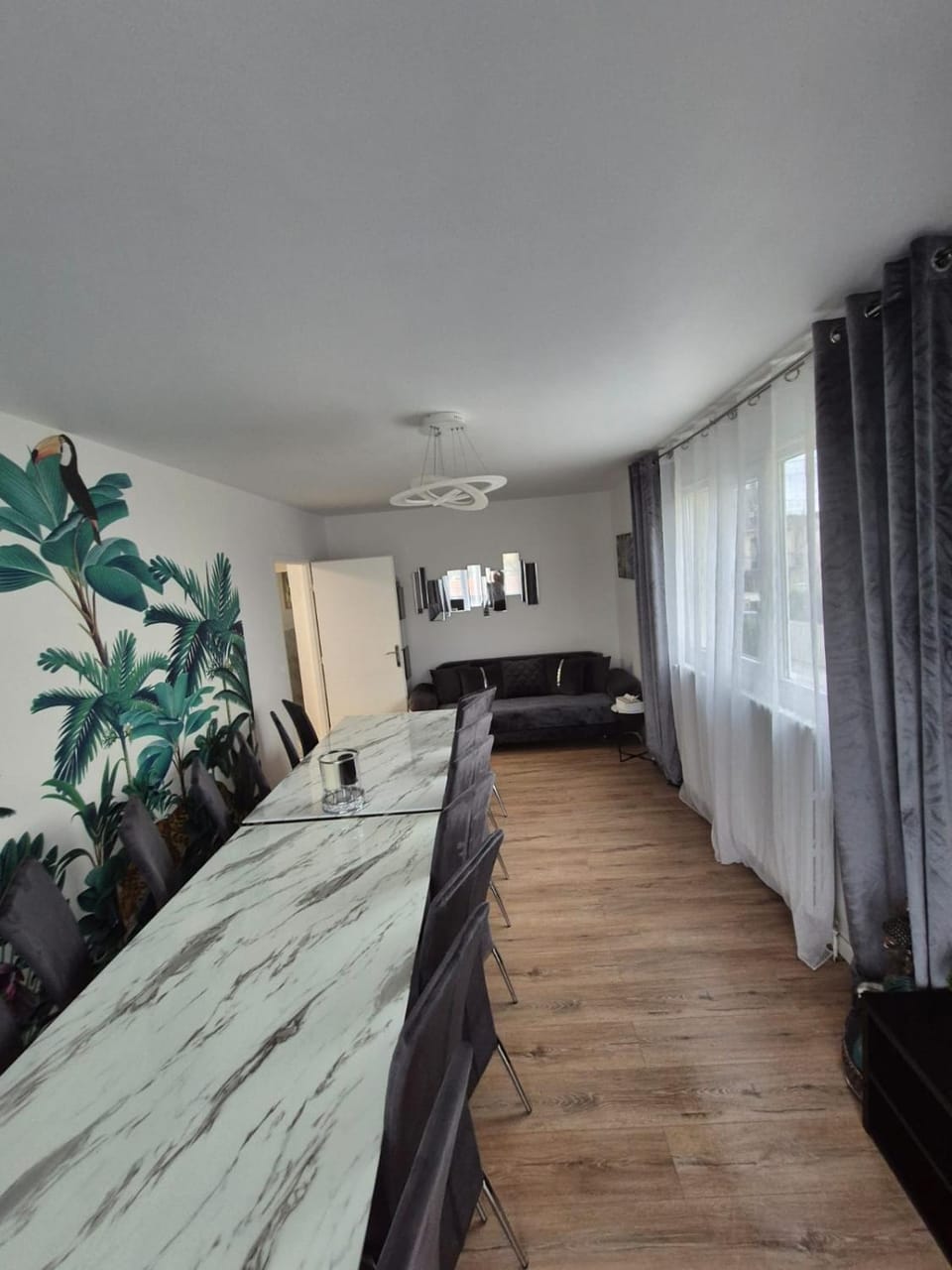 Grande maison 22 couchages ideal groupe ,proche Disney 20 min &Paris 30 min Villa in Chelles