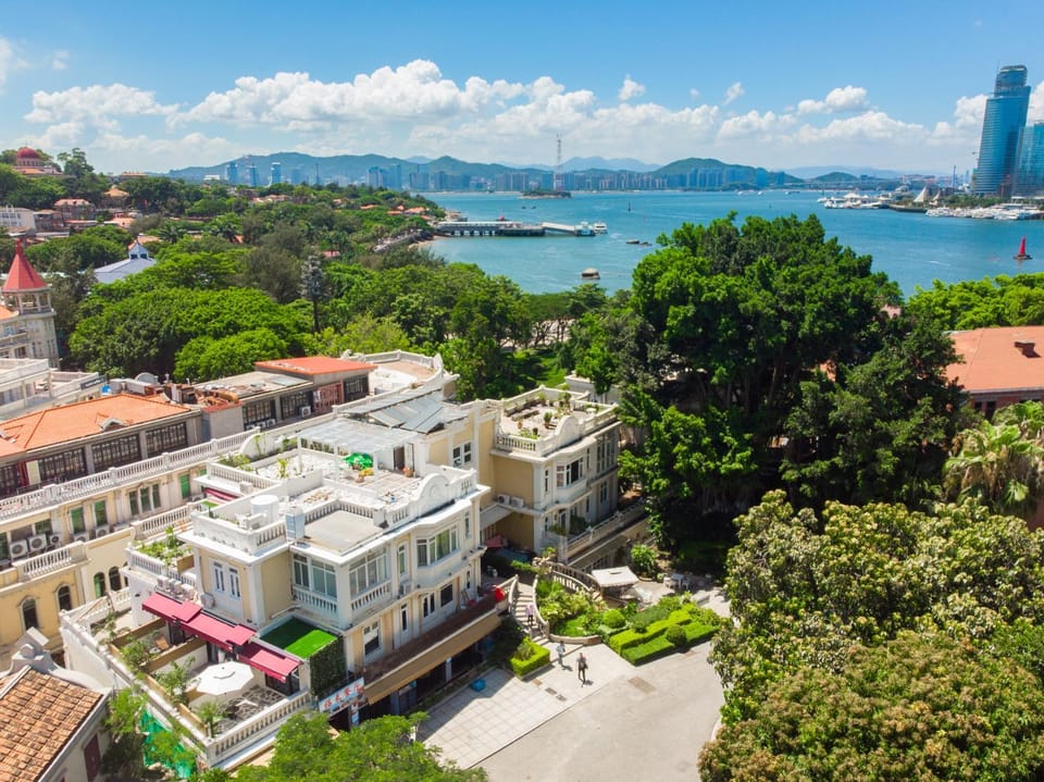 Property building, Nearby landmark, Day, Natural landscape, Bird's eye view, City view, Mountain view, Sea view