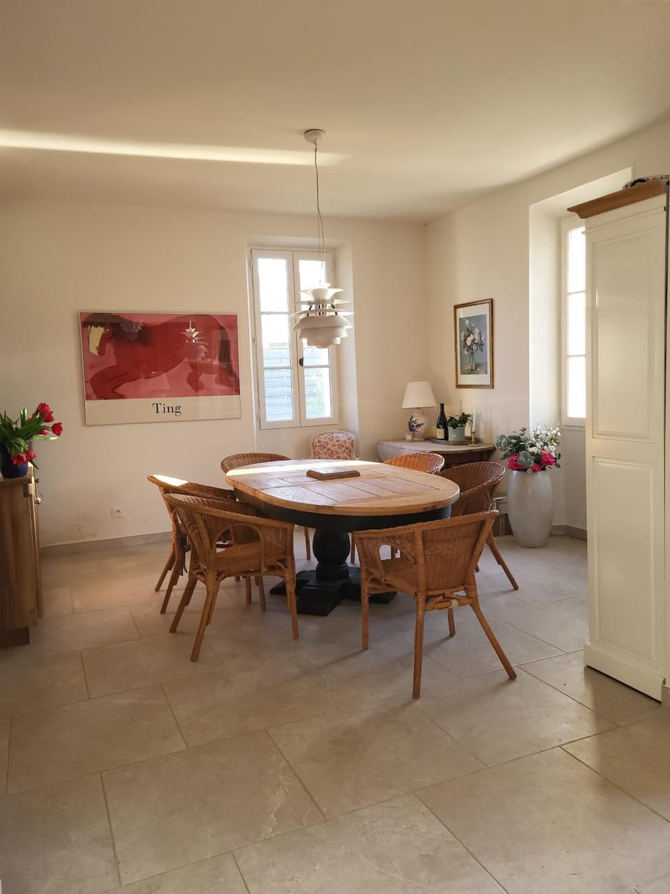 Dining area, Meals
