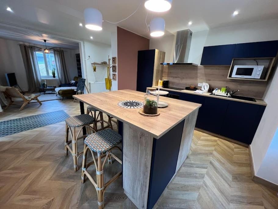Kitchen or kitchenette, oven, stove, toaster