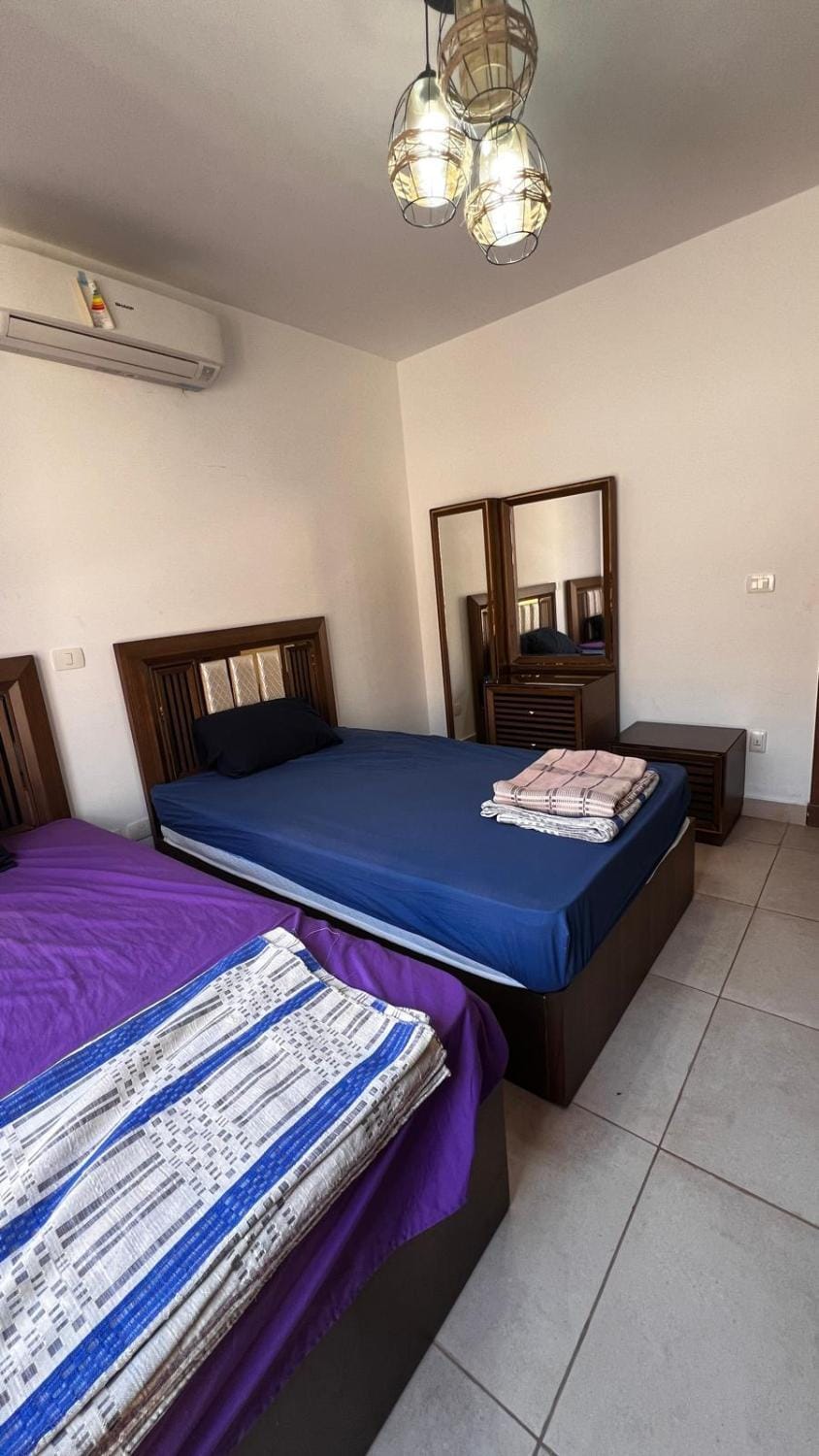 Bed, Bedroom, air conditioner