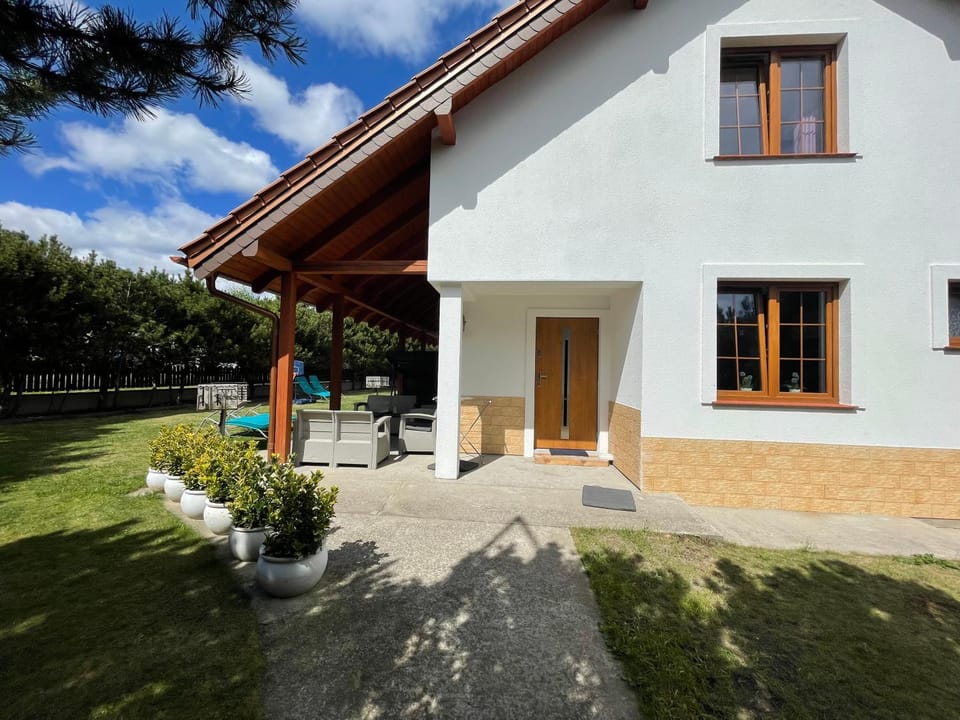 Property building, Garden, Garden view