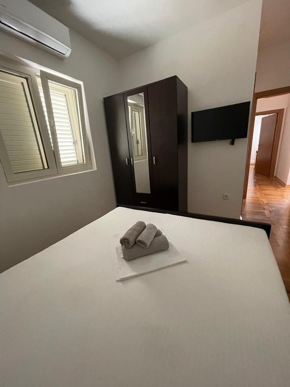 Luxury Two Bedroom Apartment - Konoba More Apartment in Budva Municipality