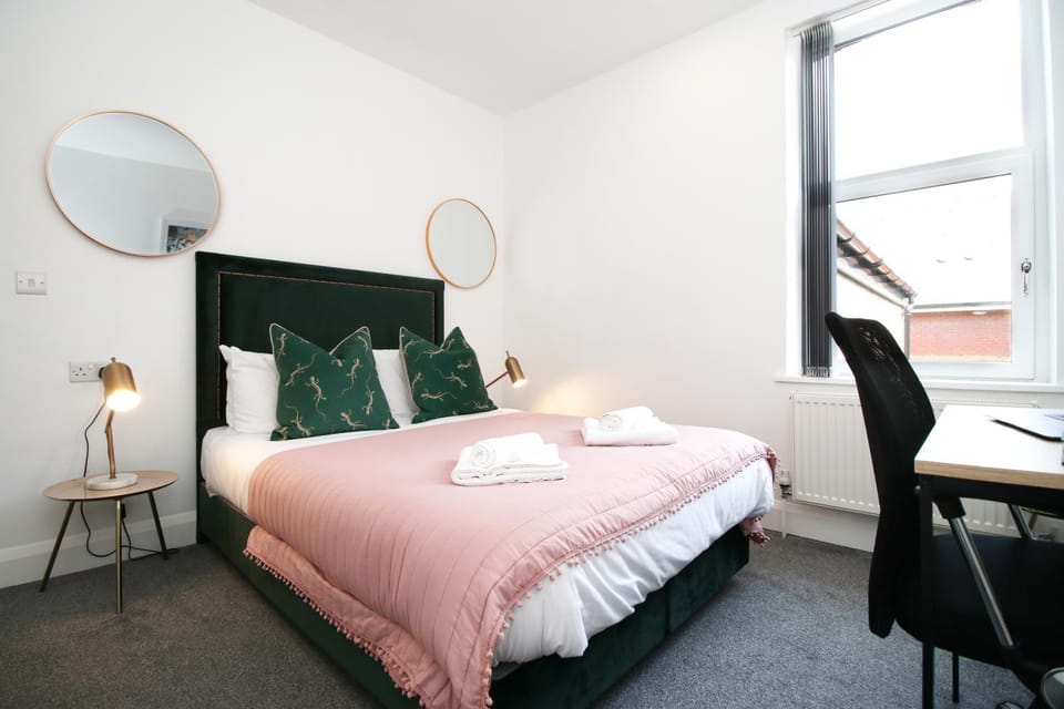 Bed, Bedroom