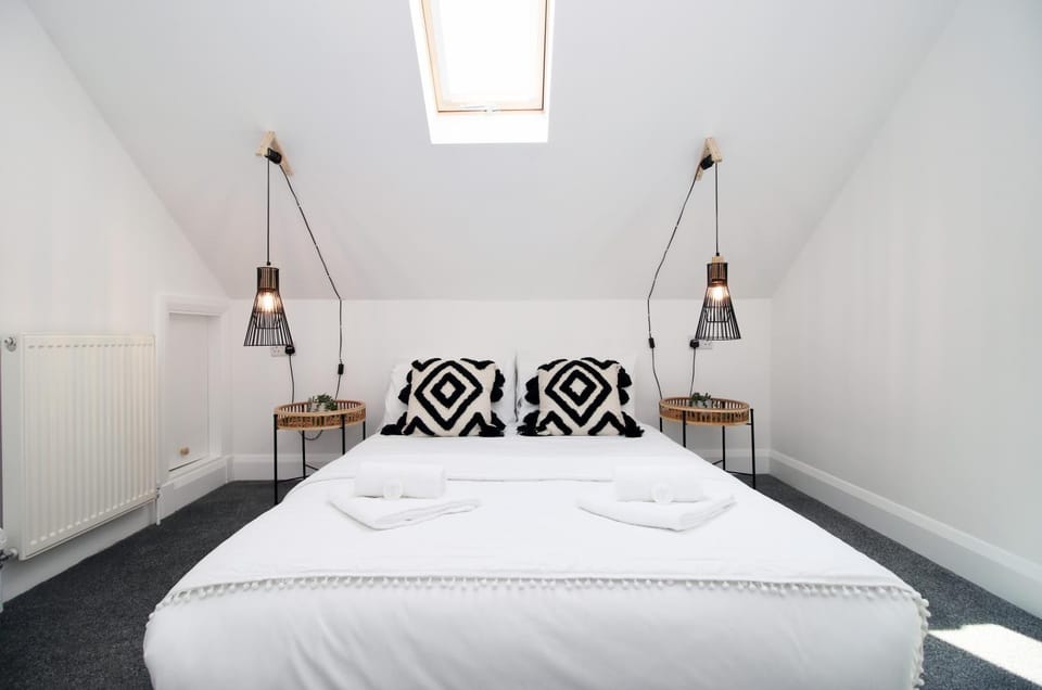 Bed, Bedroom, internet