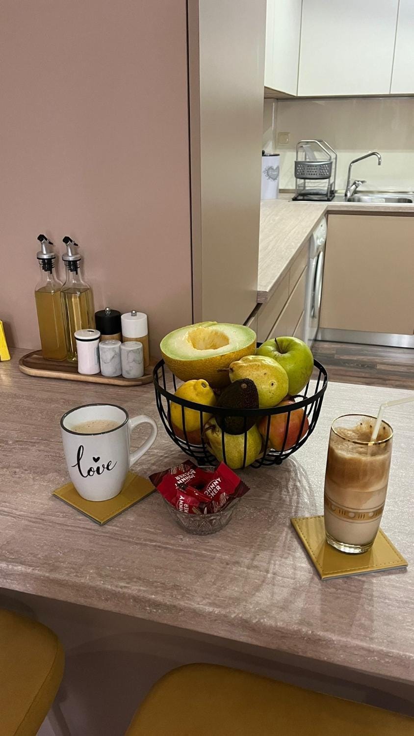 Living room, Dining area, kitchen