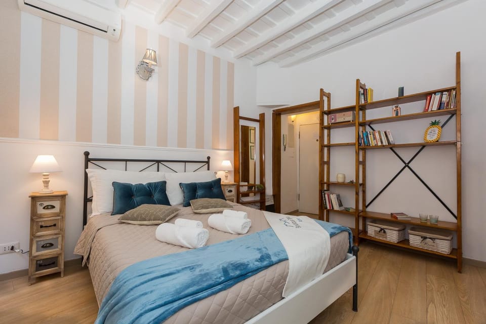 Boutique Domus Navona Librari House in Rome
