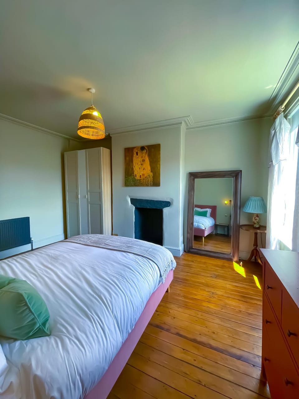 Spacious home in Leeds ideal for gatherings with free parking House in Leeds