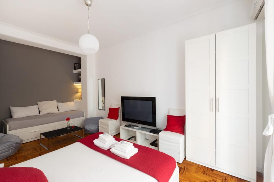 TV and multimedia, Photo of the whole room, Bedroom, Family