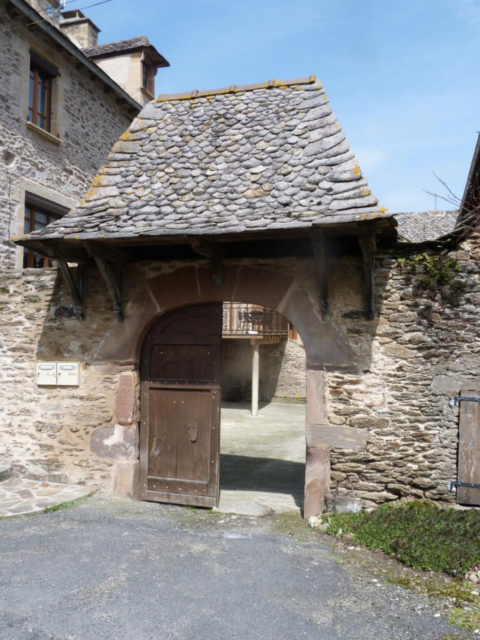 Property building, Facade/entrance