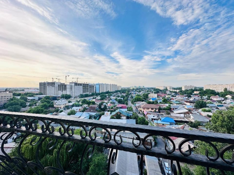 Семейная гавань Apartment in Almaty