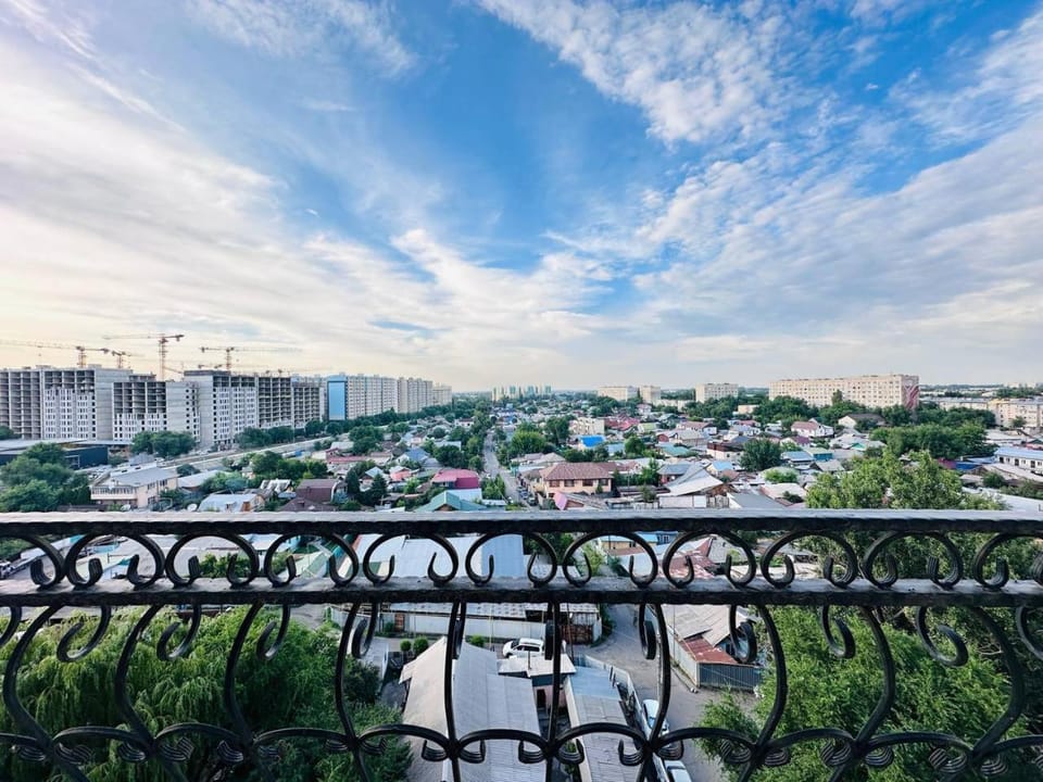 Семейная гавань Apartment in Almaty