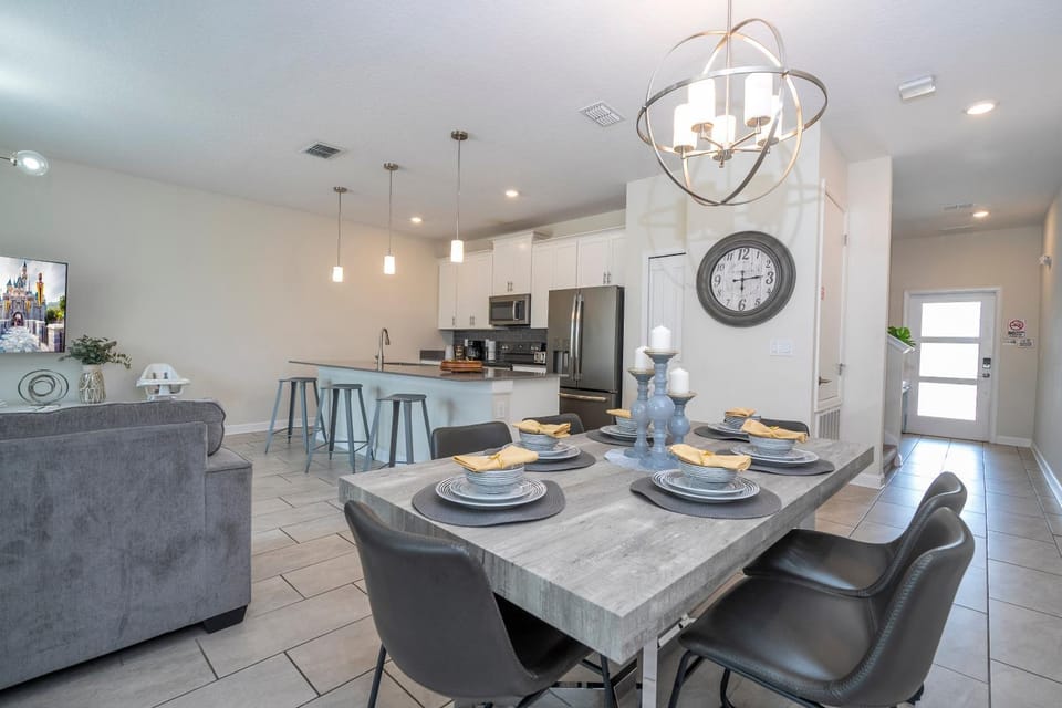 Modern 4BedPrivatePool Resort Style 8959 House in Four Corners