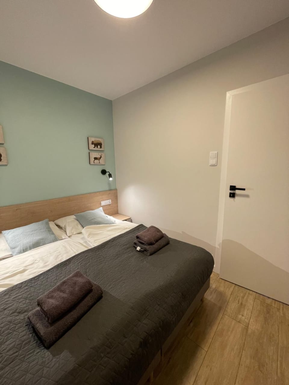 Bed, Photo of the whole room, Bedroom, towels, wardrobe