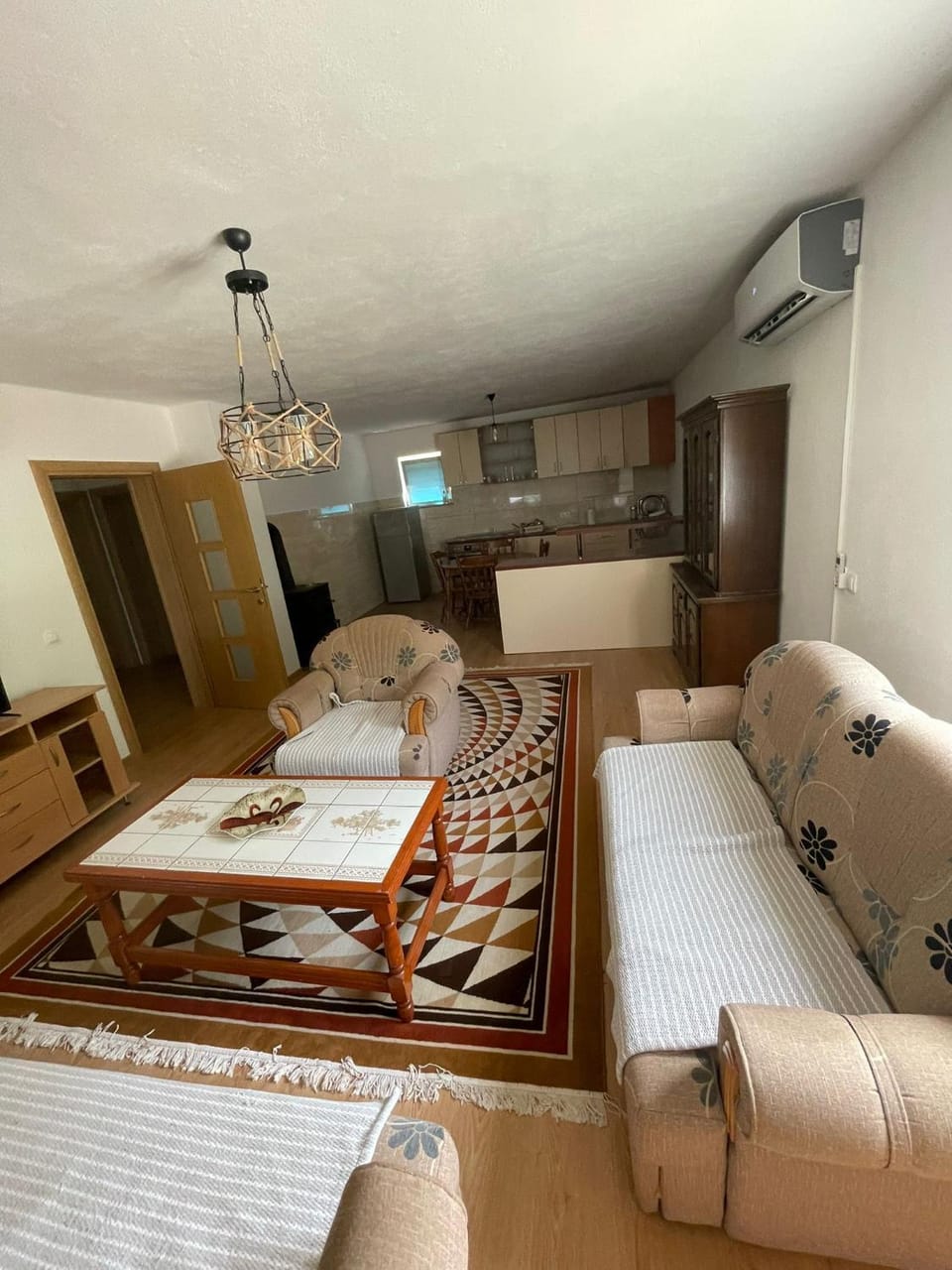 Bed, TV and multimedia, Living room, Seating area, Dining area, air conditioner