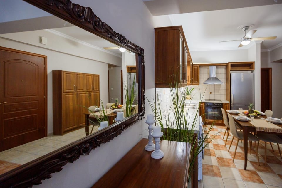 Kitchen or kitchenette, Living room, Seating area