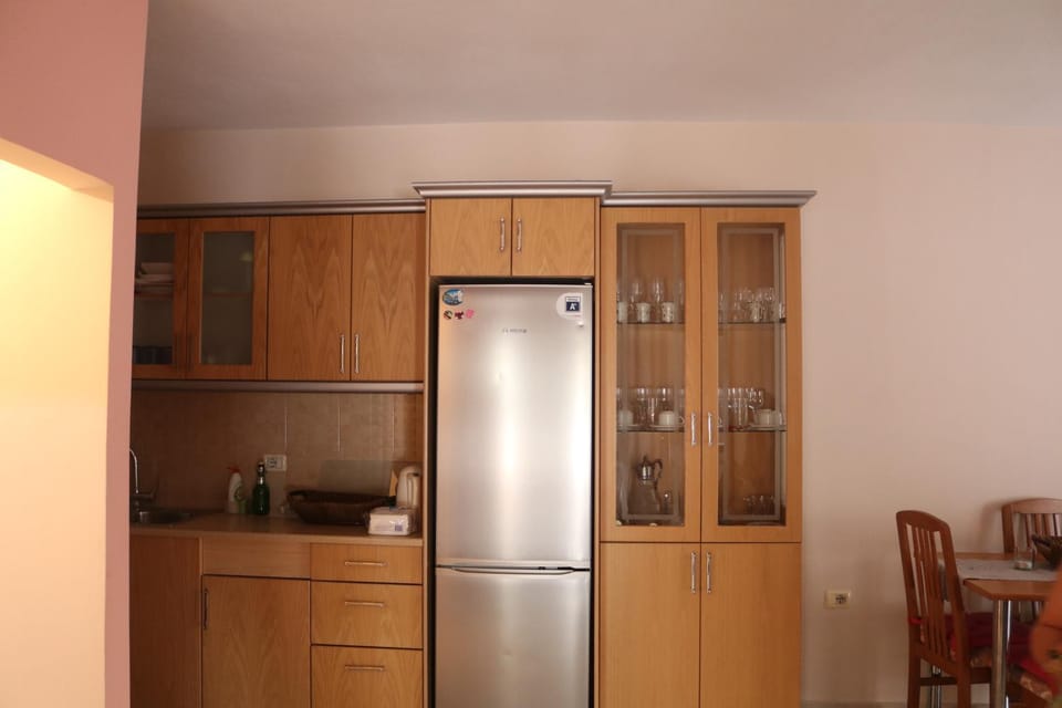 Kitchen or kitchenette, oven