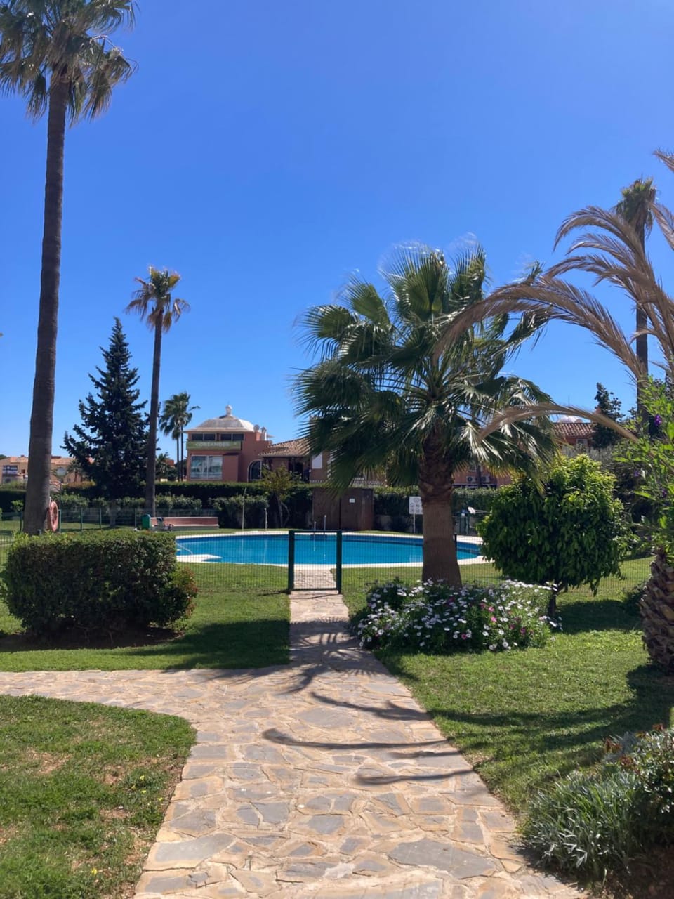 Garden, Swimming pool