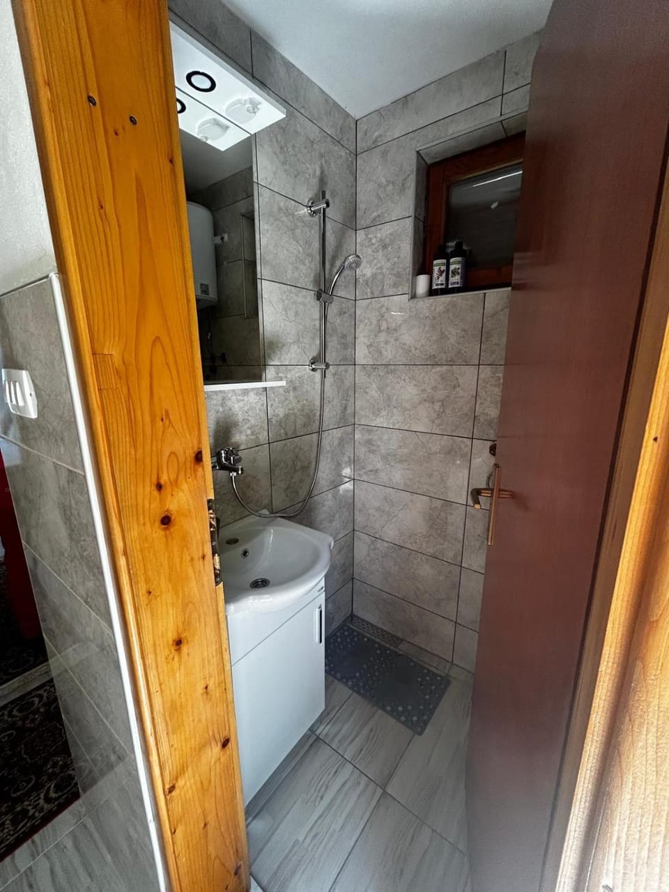 Shower, Bathroom