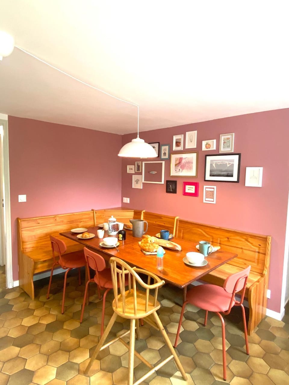 Dining area, kitchen