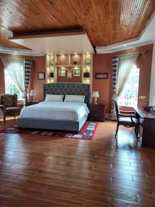 8 bedroom villa in Nanyuki with pool House in Kenya