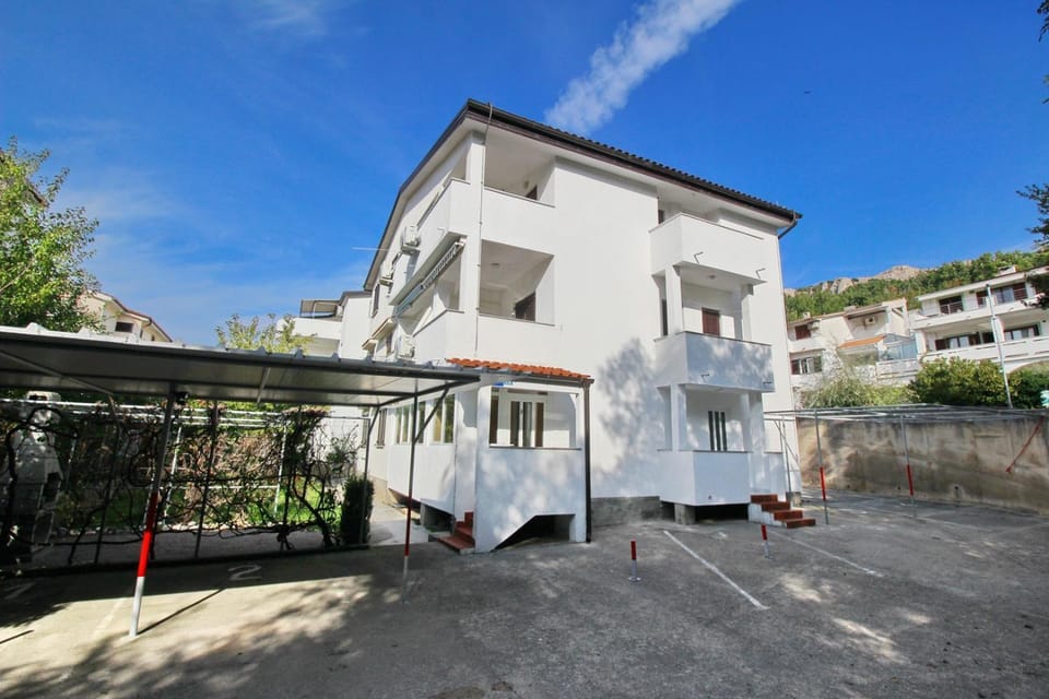 Apartment Sersic Bed and Breakfast in Lika-Senj County
