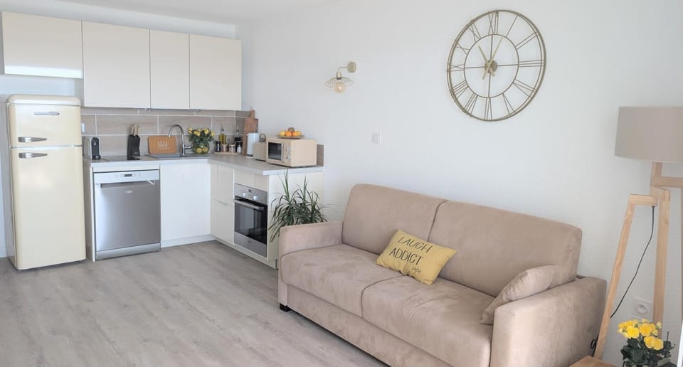 T3 refait à neuf vue mer, piscine, clim, garage, wifi Apartment in Occitanie