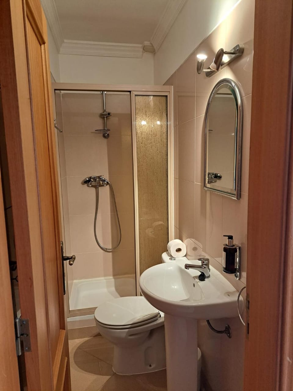 Shower, Toilet, Bathroom