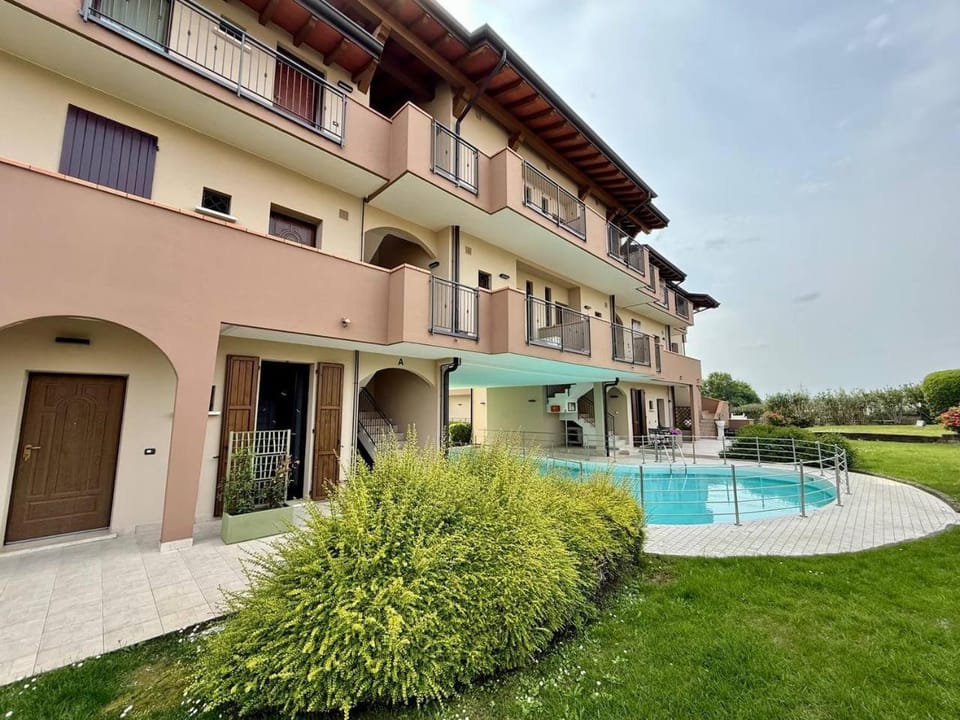 La Casa delle Mimose Apartment in Province of Brescia