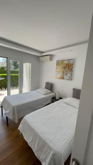 Family-friendly Beach Escape- 130m2 of pure joy Apartment in Serra de Tramuntana