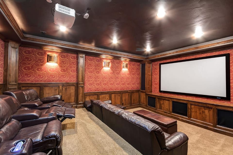 Luxurious 6BR 3Min Walk to Main Lifts House in Breckenridge