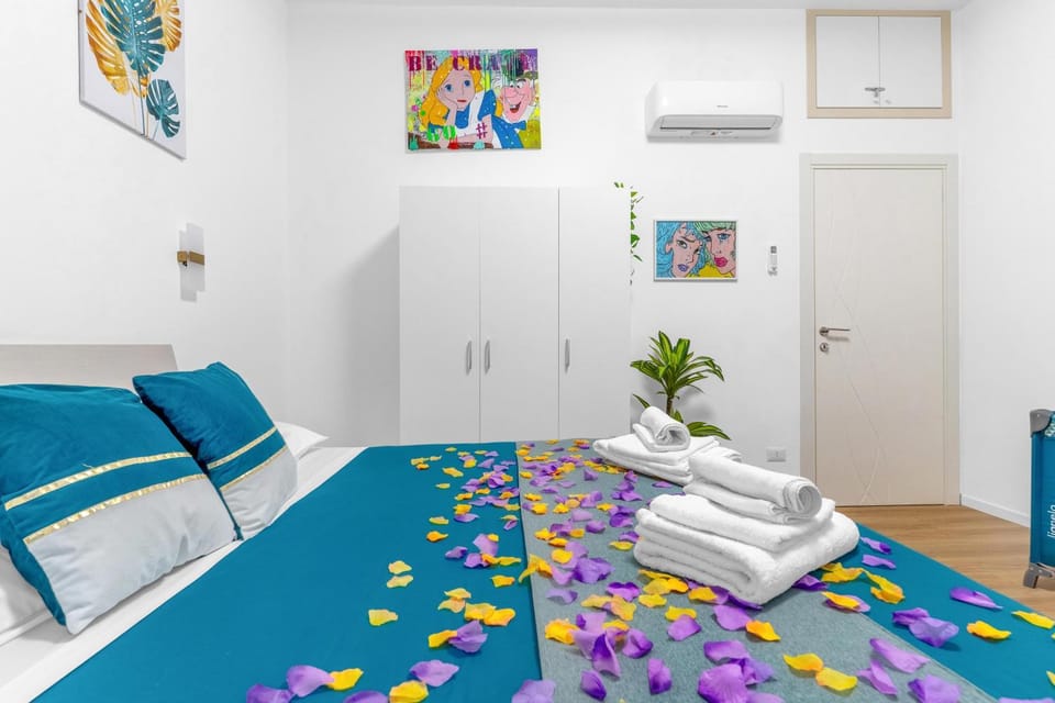 Bed, Bedroom, Facility for disabled guests, furniture, locker, towels, towels, air conditioner, air conditioner