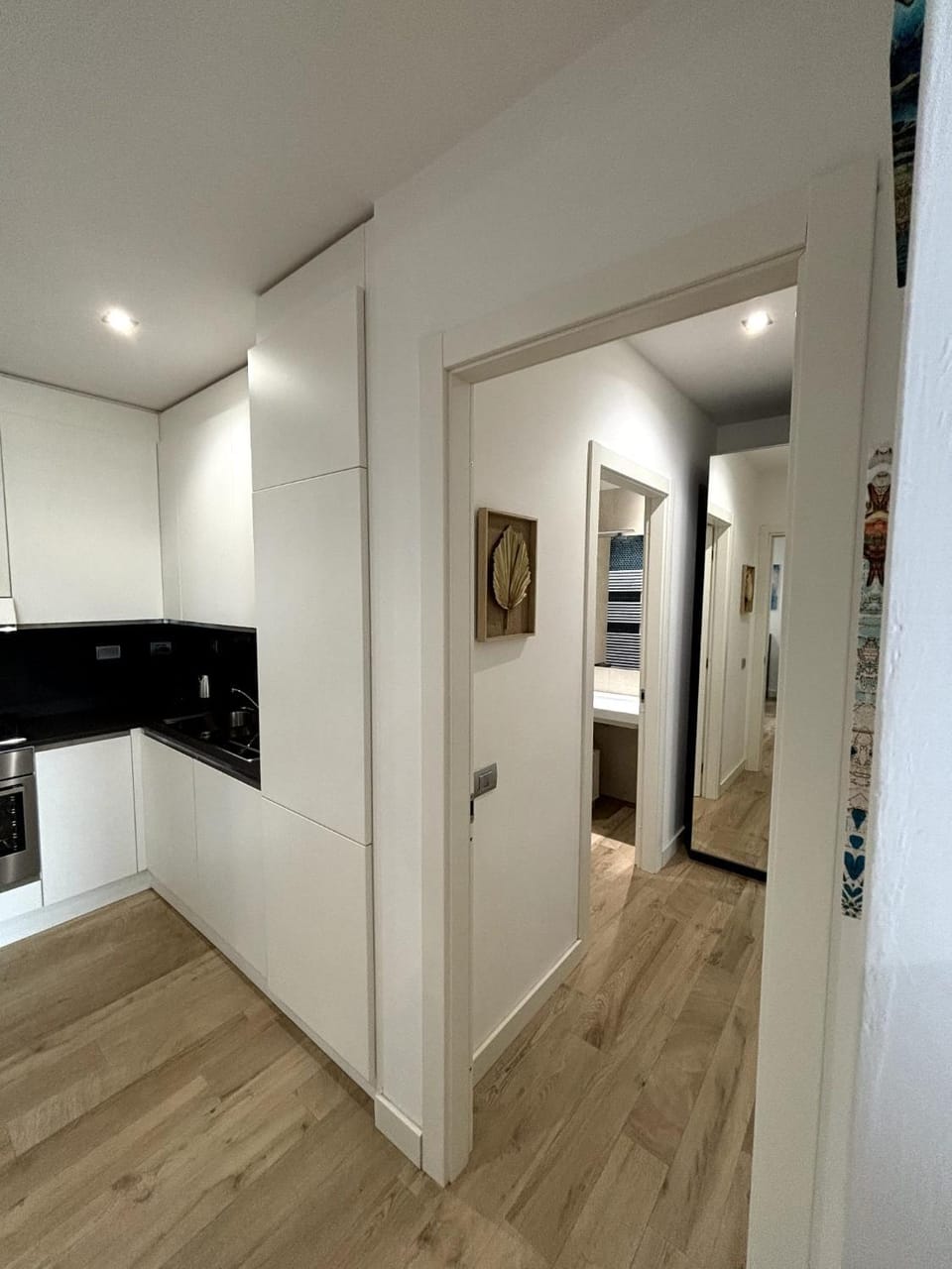 Communal lounge/ TV room, kitchen