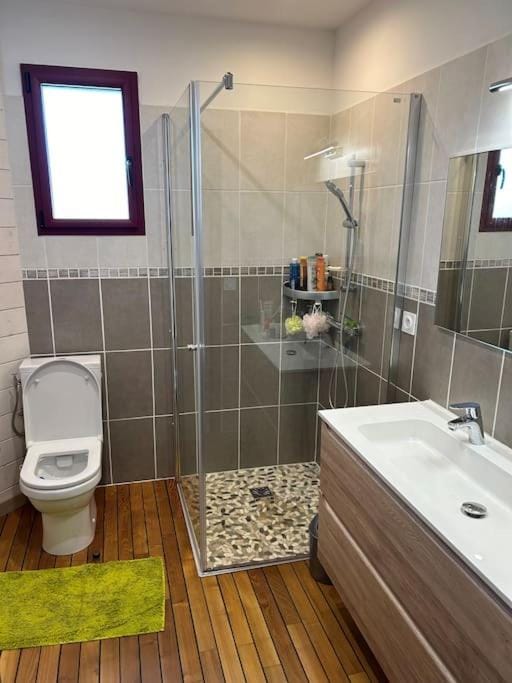 Shower, Toilet, Bathroom