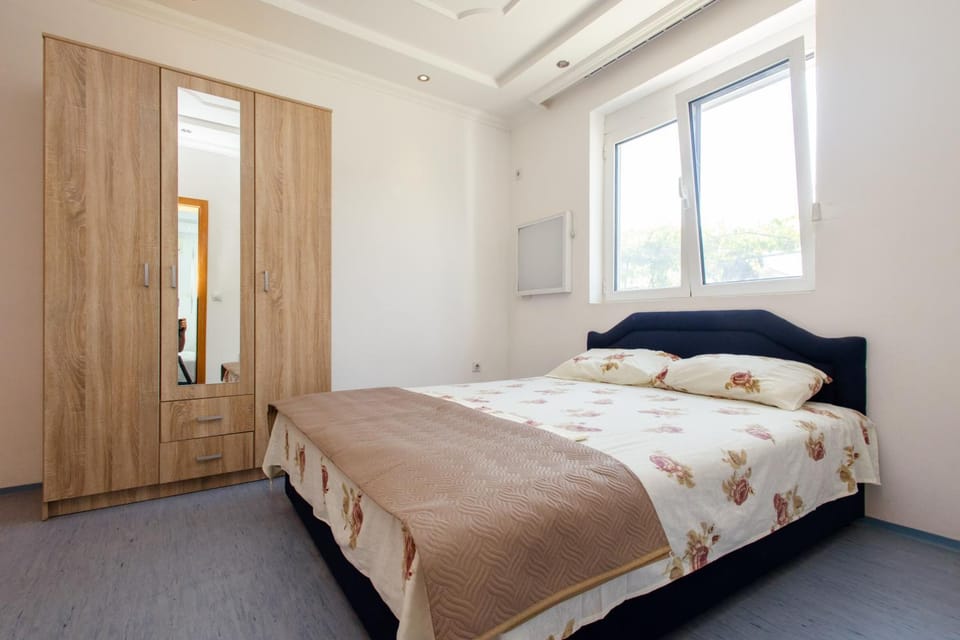 Bed, Bedroom, wardrobe